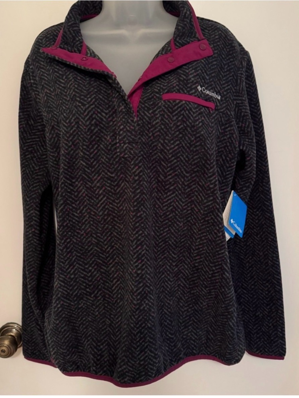NWT Columbia Women's Black and Magenta Herringbone Jacket